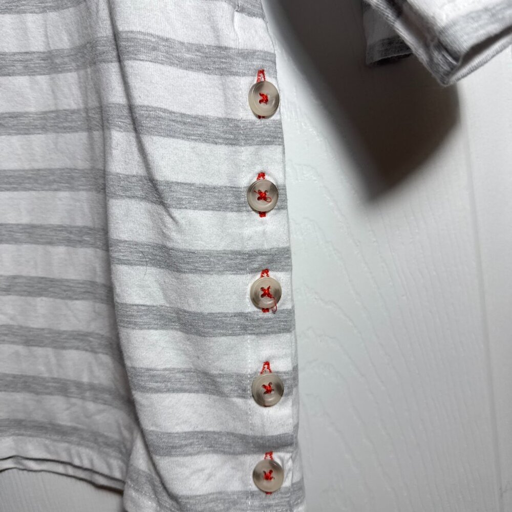 Maeve Anthropologie Women Top White Gray Striped‎ Button Detail Medium - Picture 3 of 9